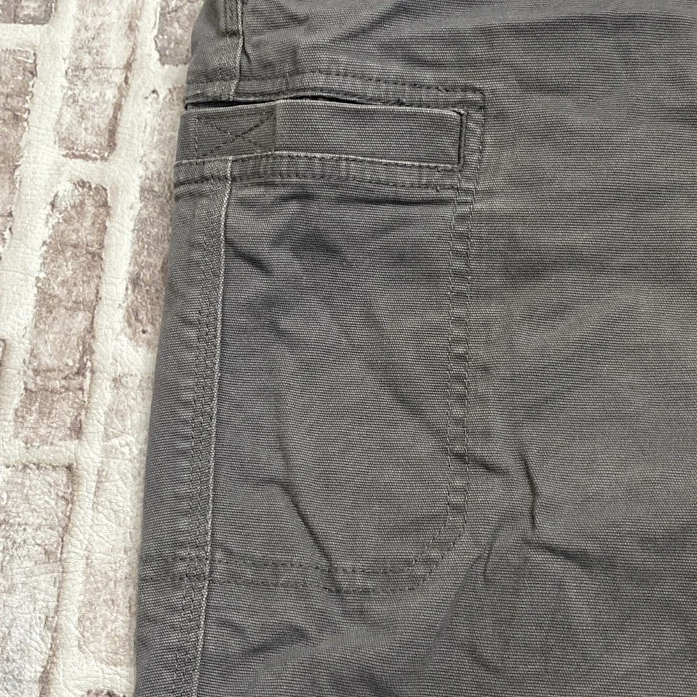 L.L. Bean Shorts Natural Fit Pathfinder Stretch Men's Gray 42 Canvas Work Hiking